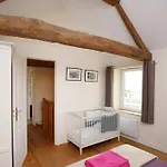La Ferme De Maisons Specialisees Pour Les Familles Avec Jeunes Enfants *