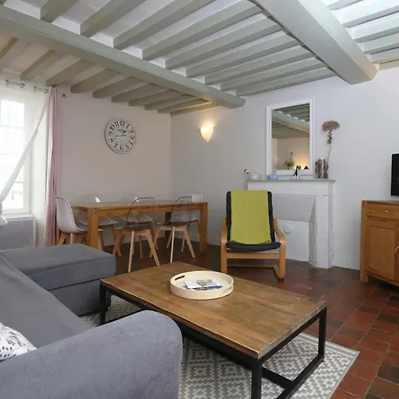 La Ferme De Maisons Specialisees Pour Les Familles Avec Jeunes Enfants