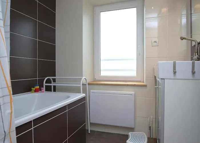 La Ferme De Maisons Specialisees Pour Les Familles Avec Jeunes Enfants